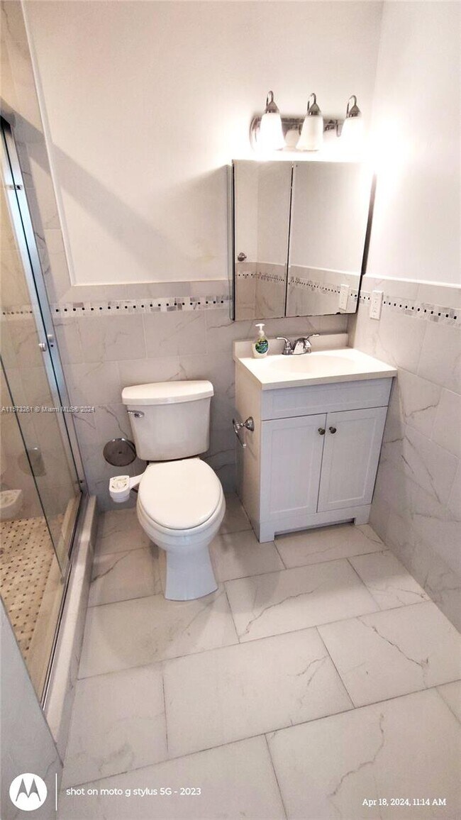 7135 Collins Ave Unit PH-14