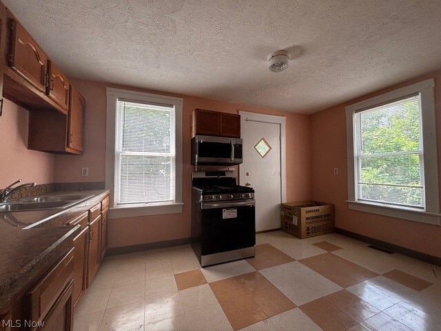 Photo - 10102 Ostend Ave