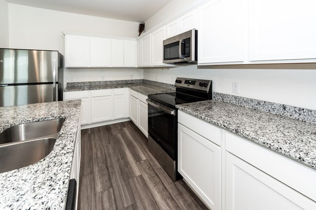 713 Pisces Ln