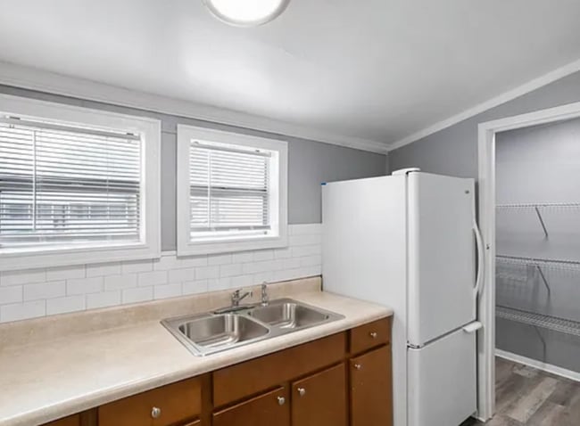 Photo - 8213 N Elmer St