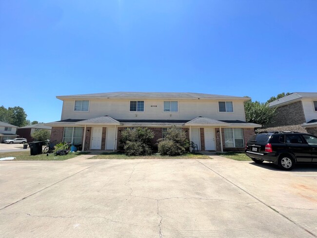 Building Photo - 4006 Madison Dr Rental