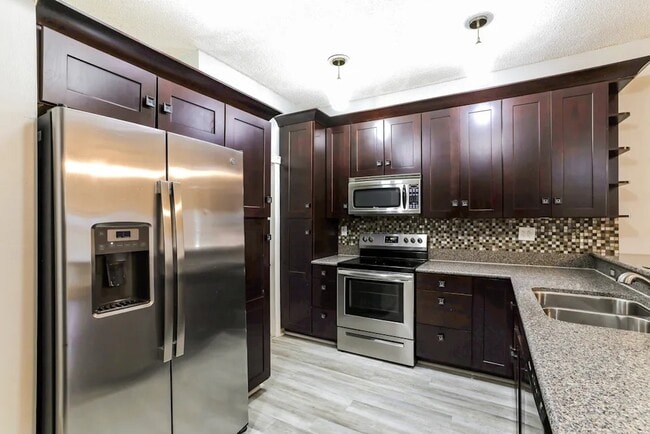 Photo - 6296 Lauderdale St