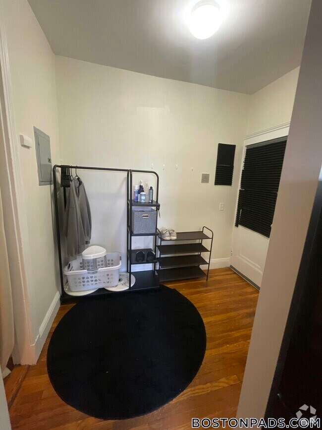 Building Photo - 1185 Boylston St Rental