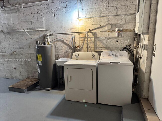 Photo - 9111 SW 20th St