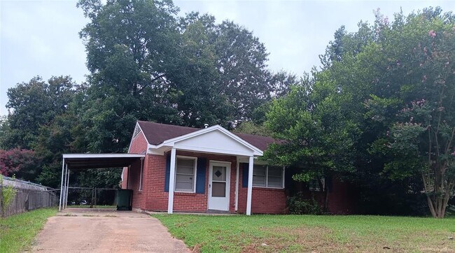 Photo - 2132 Ester St