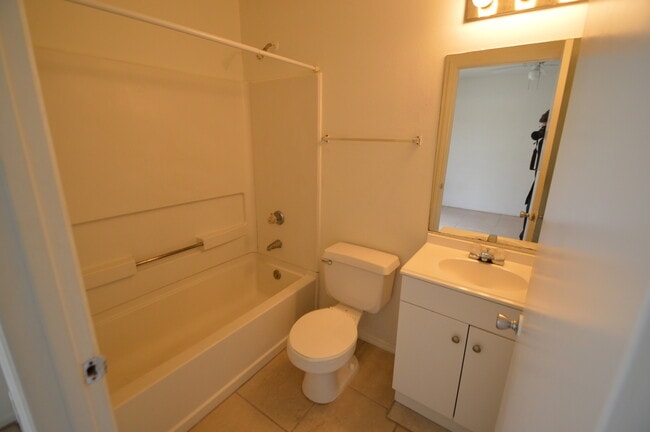 Photo - 2 Bedroom 2 Bath in Winter Park AVAILABLE AUGUST 17th! Unit E107