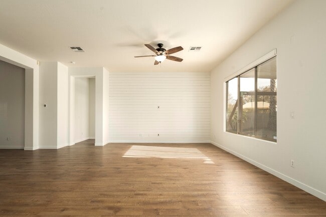 Photo - 3687 E Oxford Ln