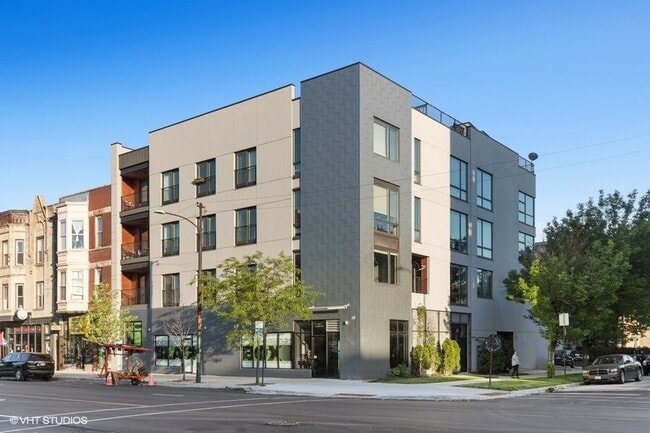 Building Photo - 1555 N Talman Ave Unit 2B