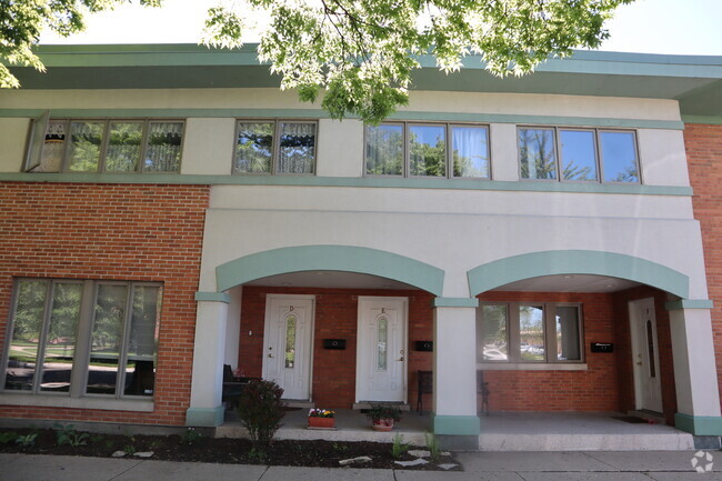 Building Photo - 601 South Blvd Rental