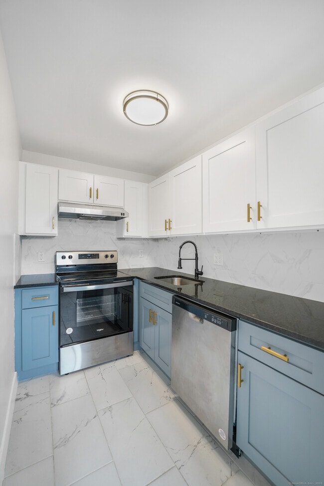 Photo - 280 Collins St Unit 410