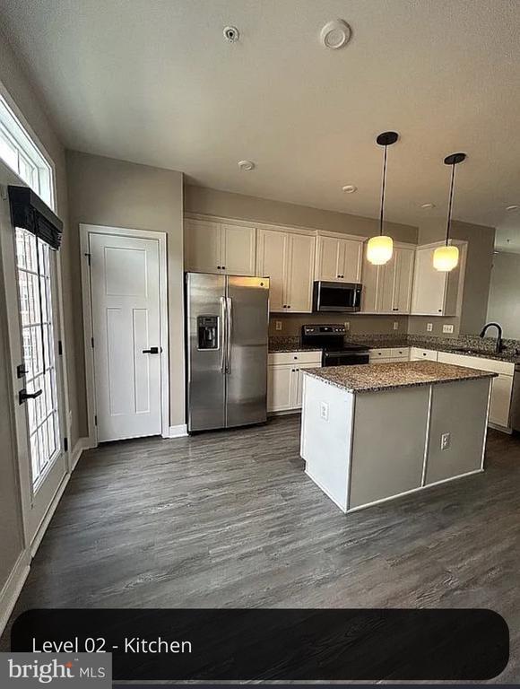 Photo - 8110 Miner St