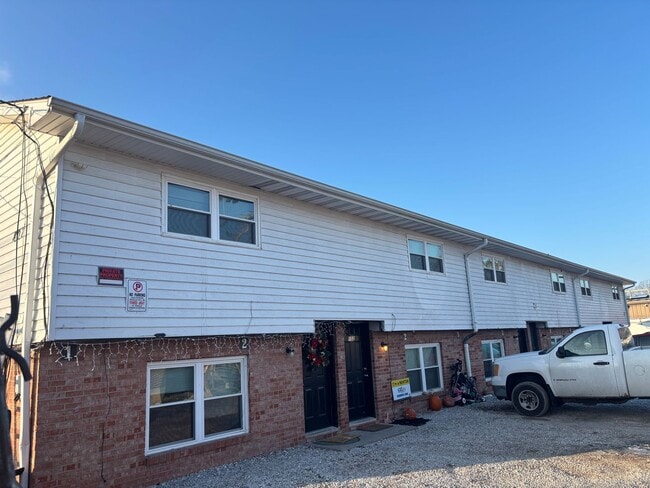 Building Photo - 807 Washington Ave Unit 101