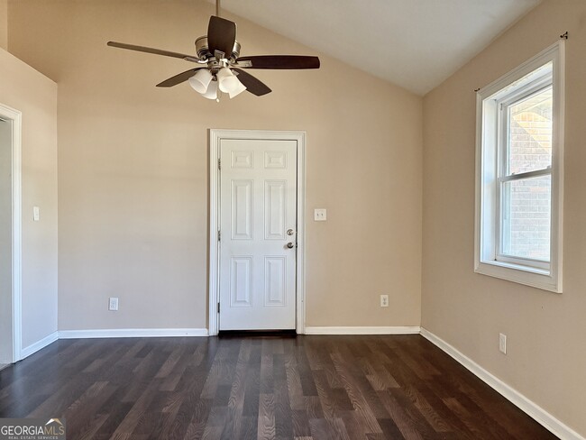 Photo - 111 Donald Dr