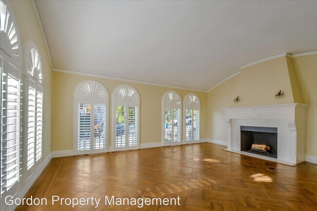 Photo - 4 br, 3.5 bath House - 295 Yerba Buena Ave