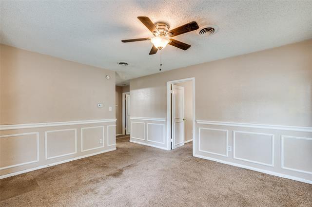 Photo - 1407 Helen Cir