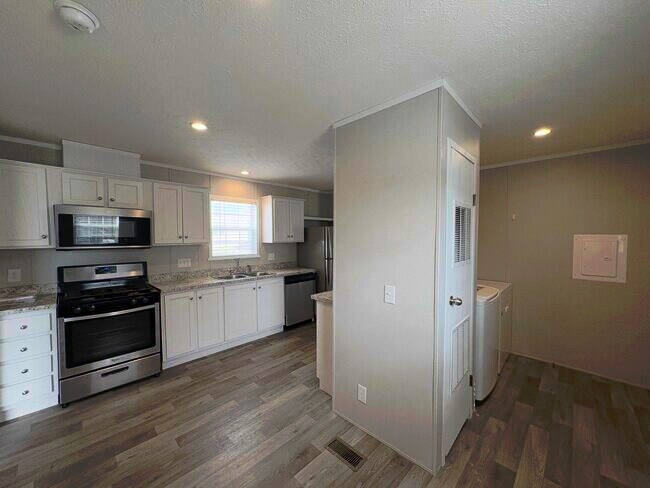 Photo - 293 Basket Branch