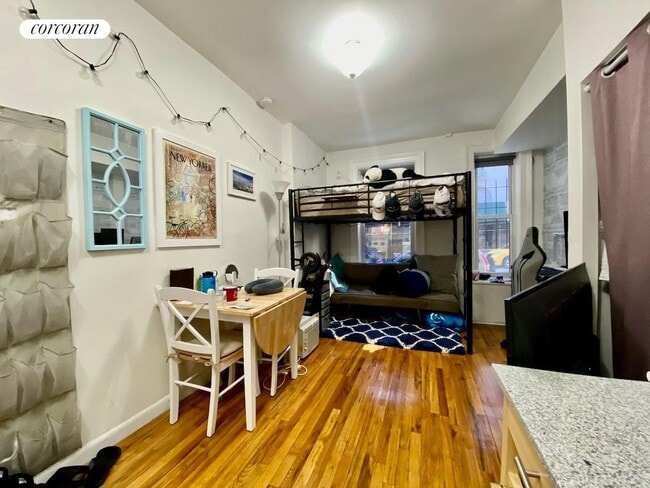 Photo - 239 W 100th St