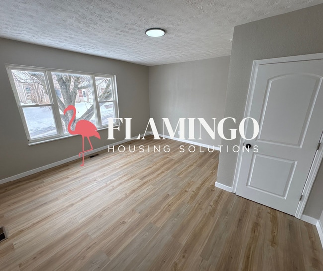 Photo - 221 Hickory St