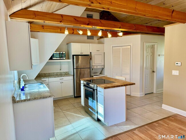 Photo - 114 Meadow Lark Ln