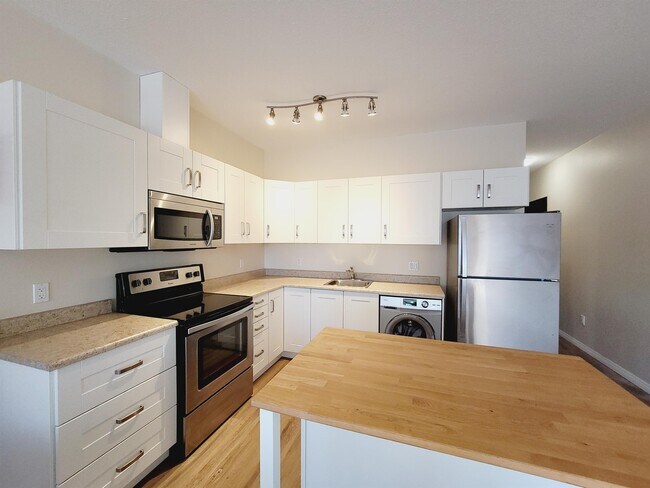 Photo - 4834-4849 49 Ave Unité 2