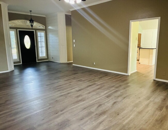 Photo - Beautiful Home in Westbury South Ready for Move-In!