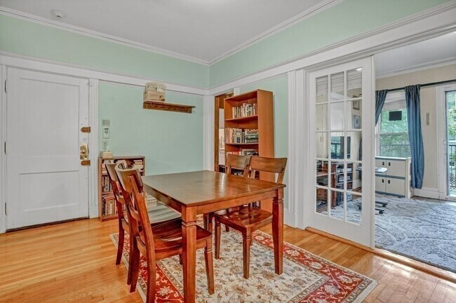 Photo - 10 Radcliffe Rd Unit 1