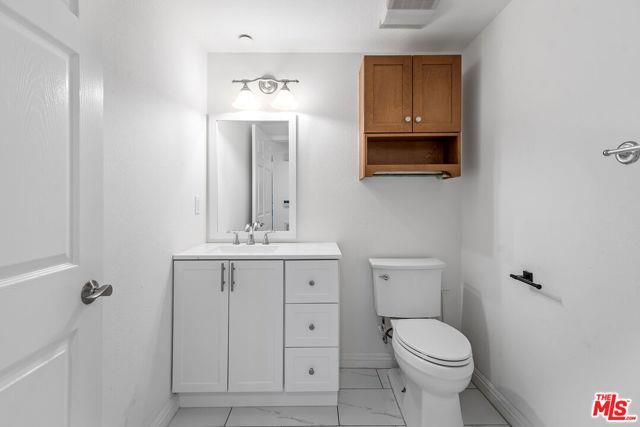 Building Photo - 5831 Seawalk Dr Unit 240 Rental