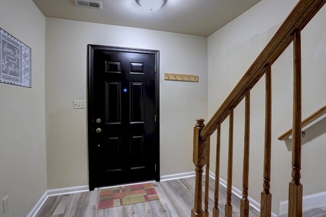 Photo - 3BD/2.2BA Fabulous End-Unit Townhome in Columbia