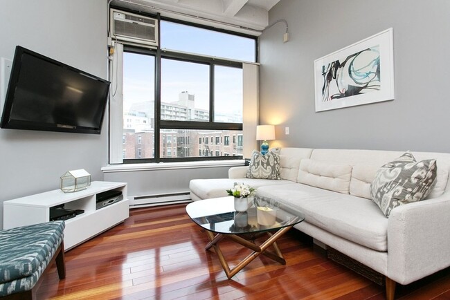 Enjoy the luxury lifestyle of a doorman, r... - Enjoy the luxury lifestyle of a doorman, r... House