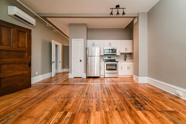 Photo - The Hamilton