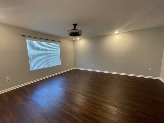 Photo - 1004 Limpkin St