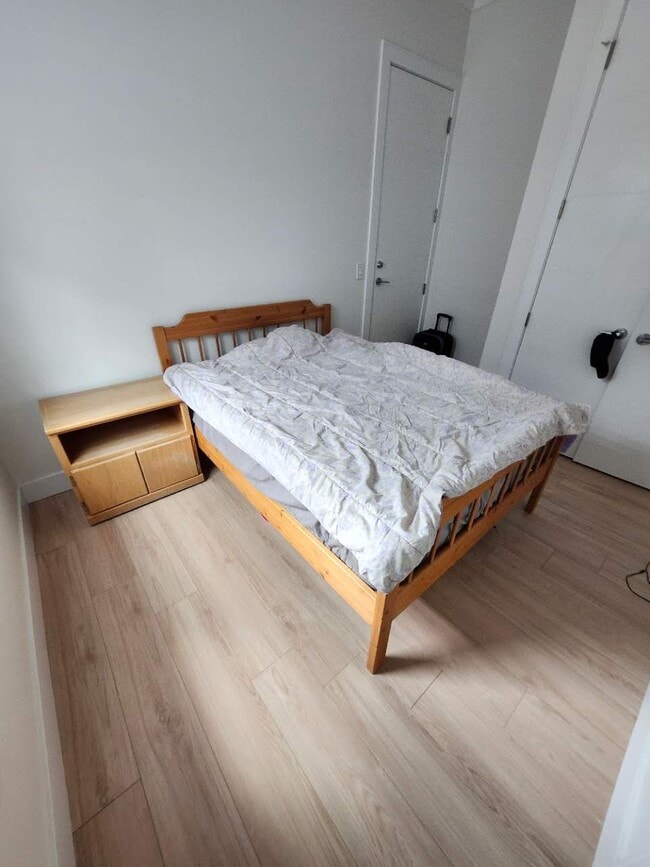 Photo - 14419 17A Av