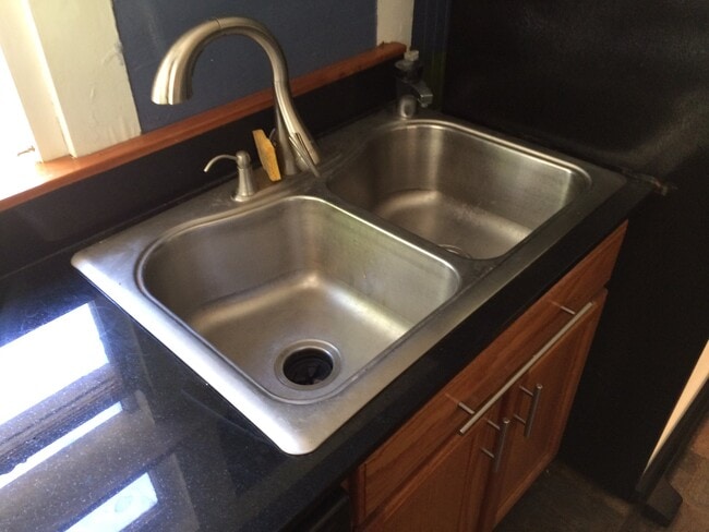 Photo - 1047 Fleece Pl