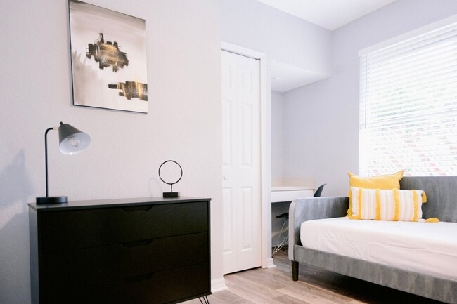 Photo - 2616 S Crystal Lake Dr Unidad B