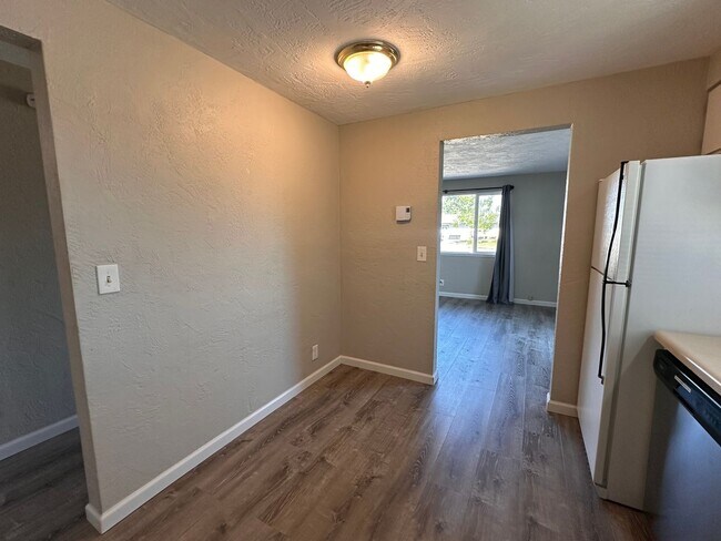 Photo - 520-522 N 38th Pl Unit 520