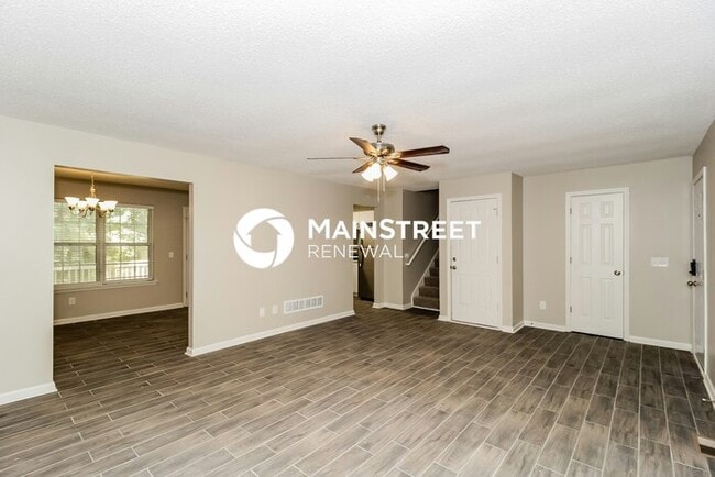 Photo - 3 Bedroom Pet-Friendly Home in Dallas, GA with Main Street Renewal