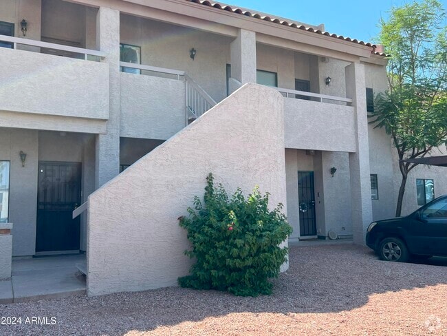 Building Photo - 11666 N 28th Dr Rental