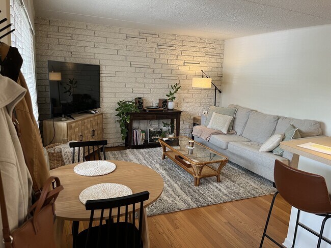 Photo - Prairie Path Apartments