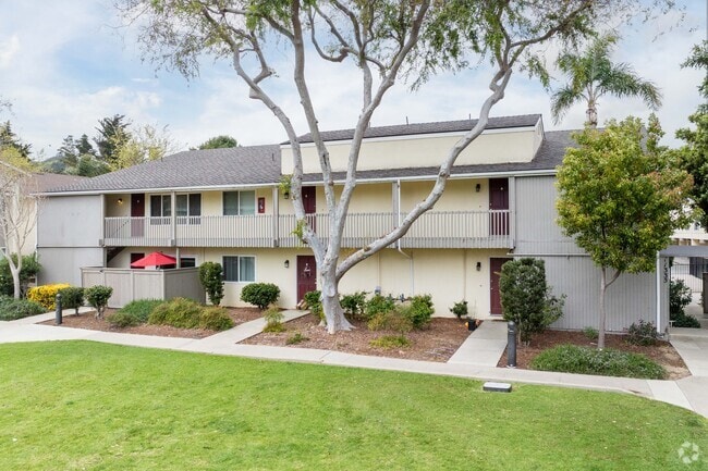 Irish Hills Hamlet Apartments