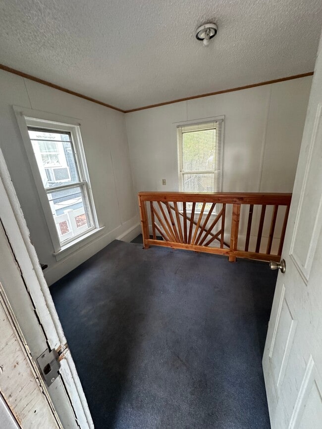 721.5 W 24th St