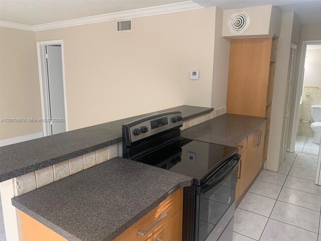 Photo - 1702 McKinley St Unit 4