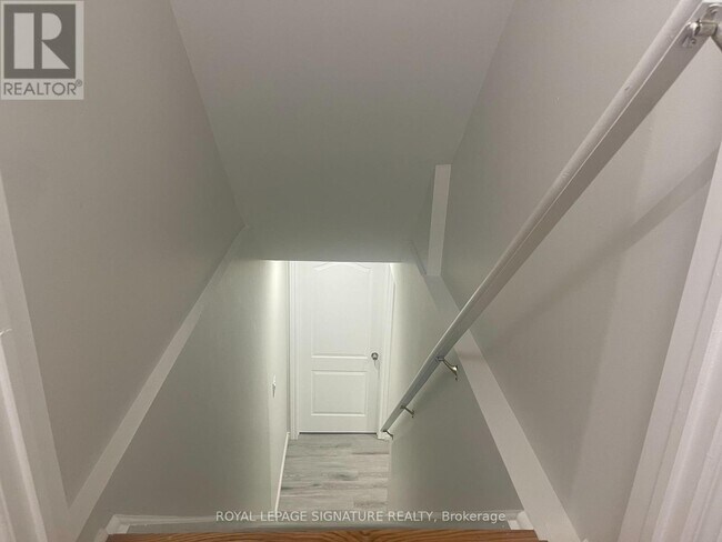 Photo - 99 Convoy Crescent