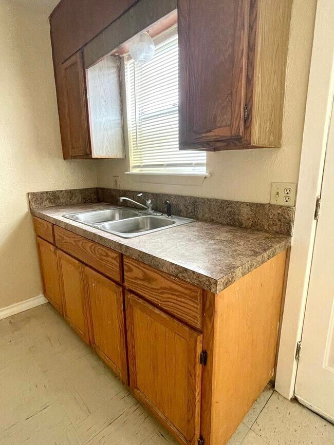 Photo - 712 Sugar Cane Dr