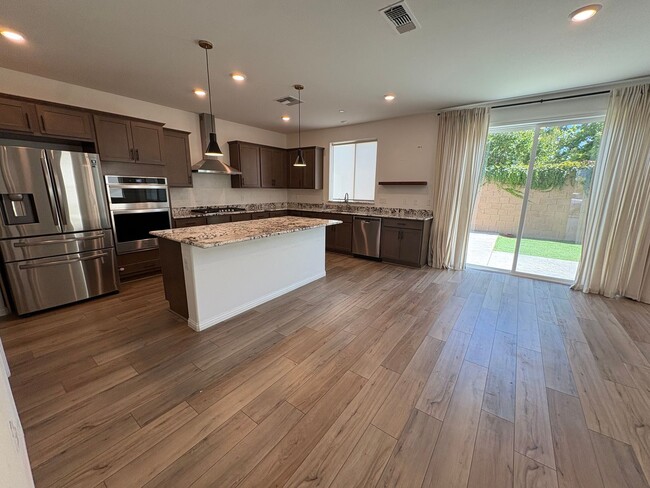 Photo - 3 bedroom 2.5 Bath with Solar in Brentwood