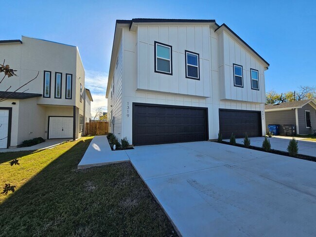 Photo - BRAND NEW BUILD!!