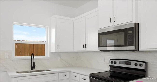 Photo - 10 East St Apartment Unit 3