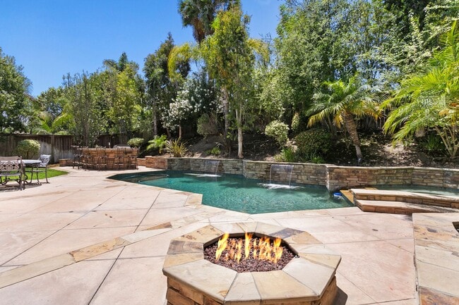 Building Photo - Beautiful 4-Bedroom Home with Private Pool & Spa in Laguna Niguel!