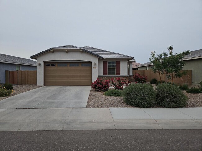 Building Photo - 4150 E Sagebrush St