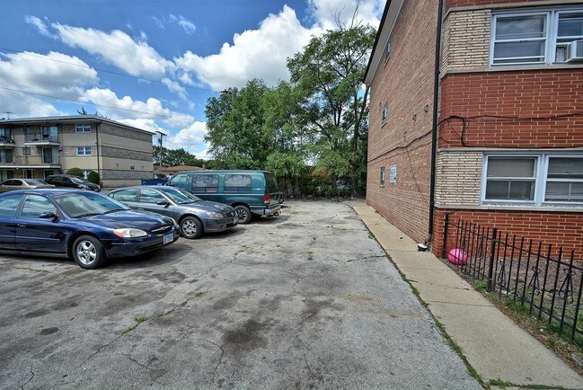 ACO Commercial_Calumet Park_17Units