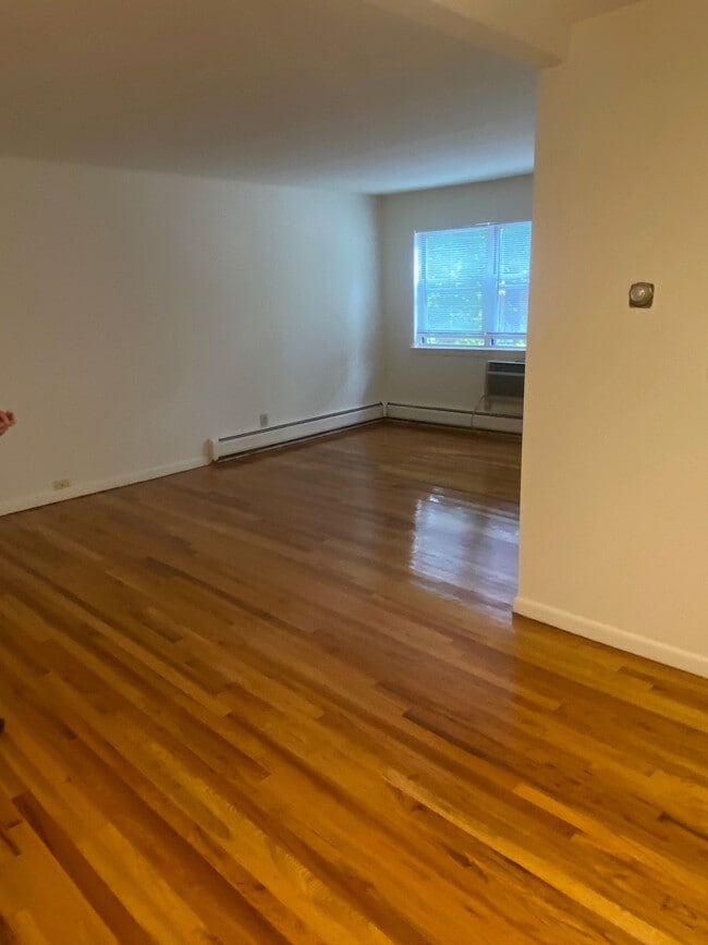 Photo - Radnor Manor